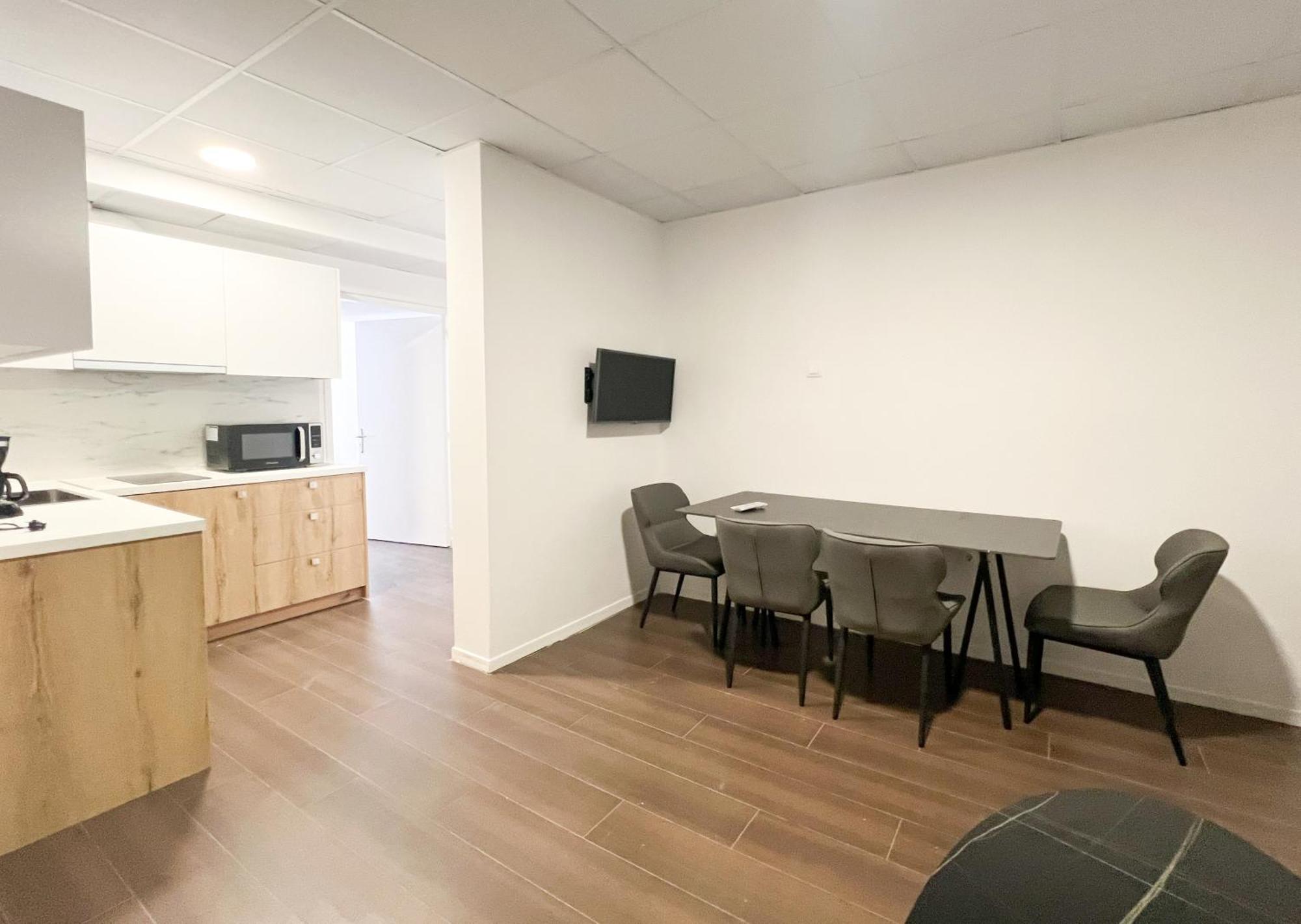 Anhome K11 Serviced Apartments Plus Atenas Exterior foto