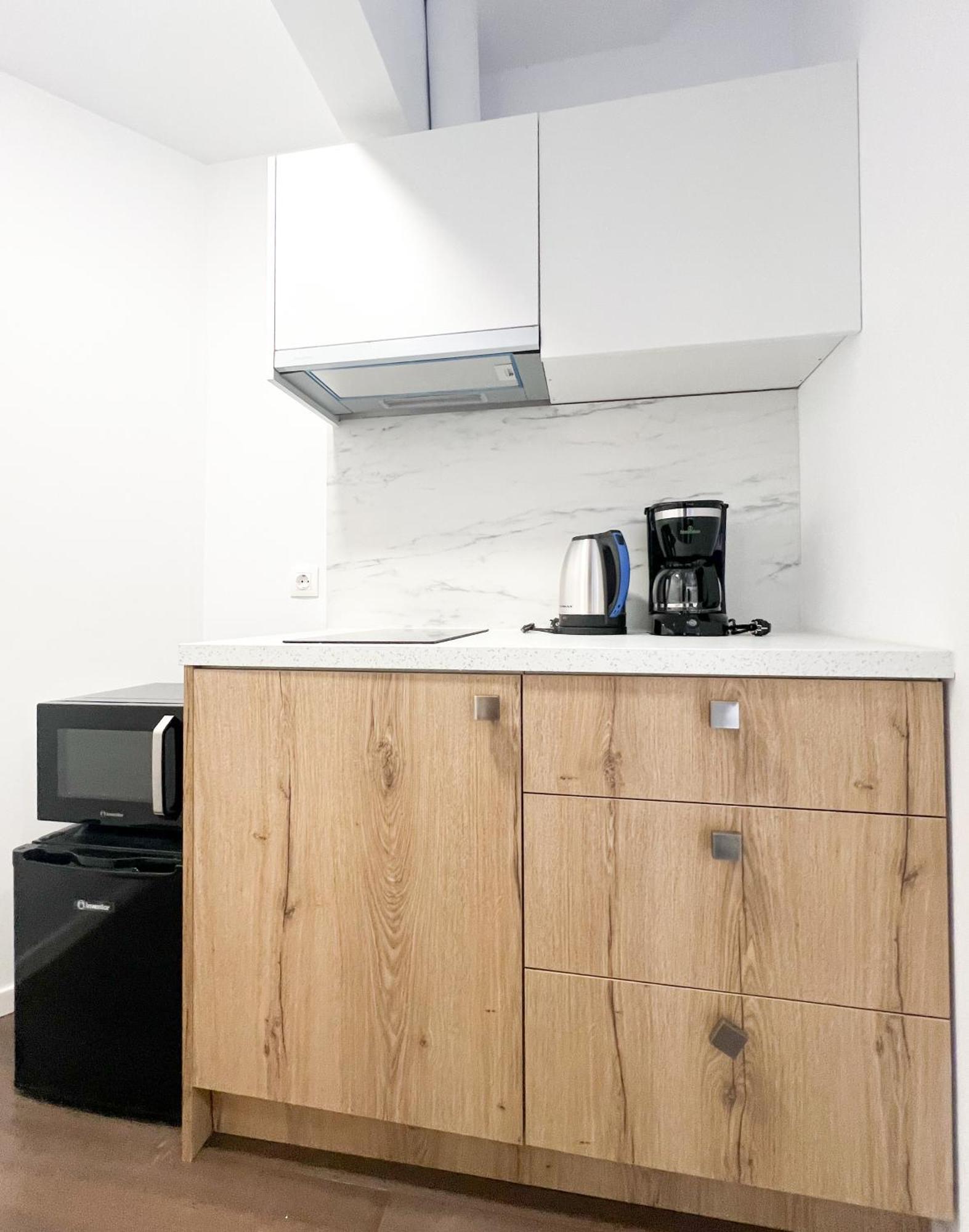 Anhome K11 Serviced Apartments Plus Atenas Exterior foto